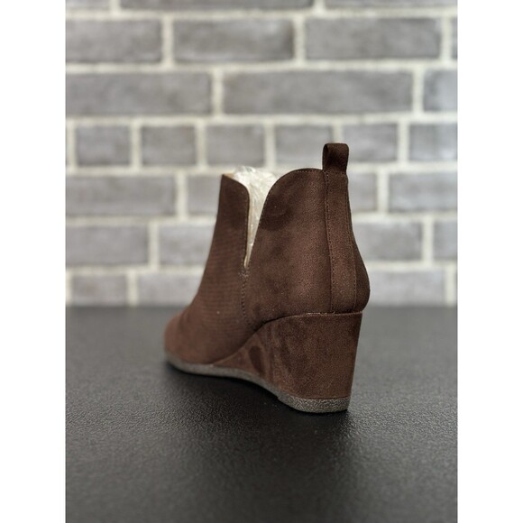 Journee Collection Womens Brown Mylee Pull On Wedge Booties Size 7.5M - Picture 3 of 11